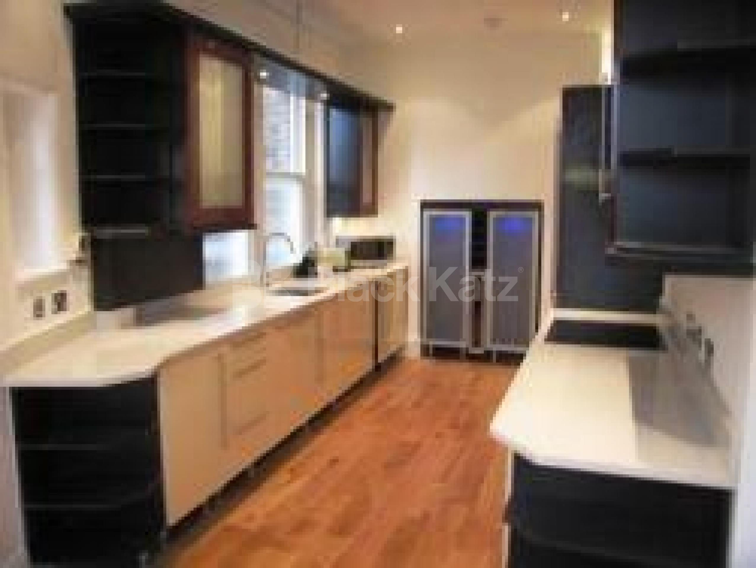			3 Bedroom, 1 bath, 1 reception Flat			 Lauderdale Road, MAIDA VALE W9